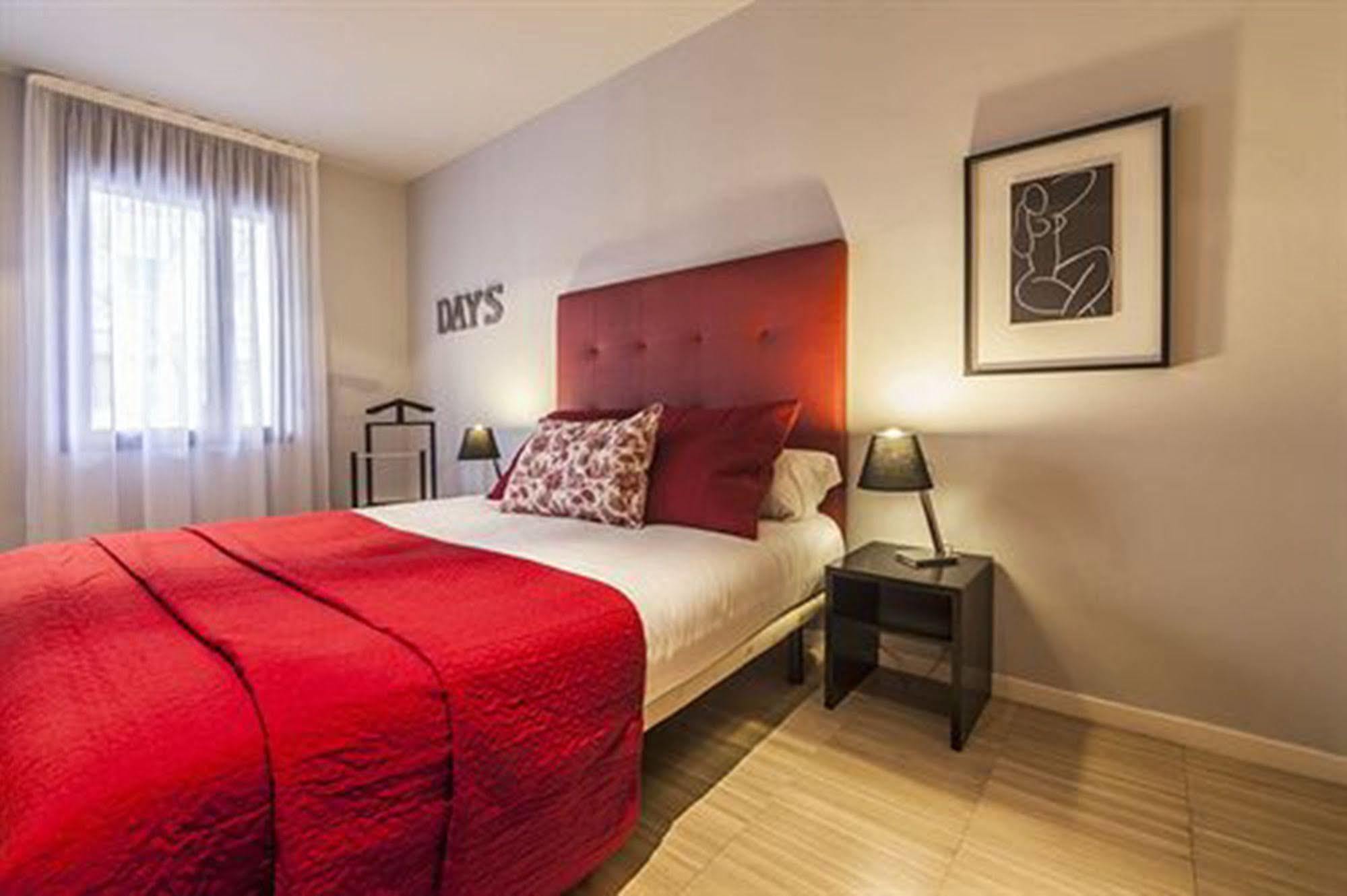 ברצלונה Mh Apartments Sant Pau מראה חיצוני תמונה